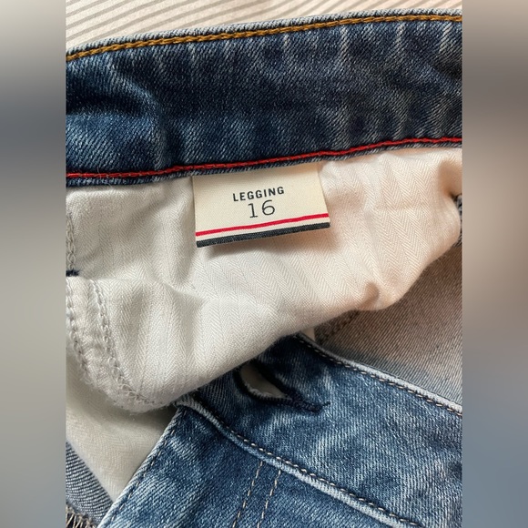 Tommy Hilfiger Jeans - Picture 2 of 10